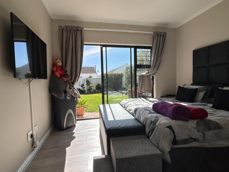 3 Bedroom Property for Sale in Sunningdale Western Cape